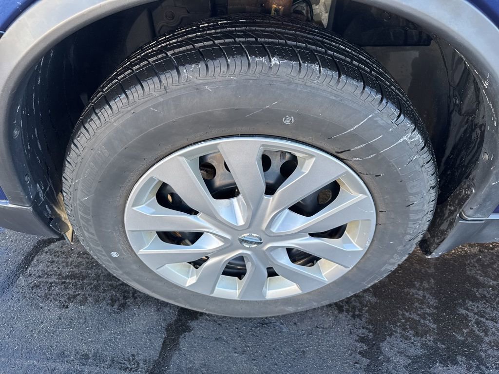 Used 2019 Nissan Rogue S image 10