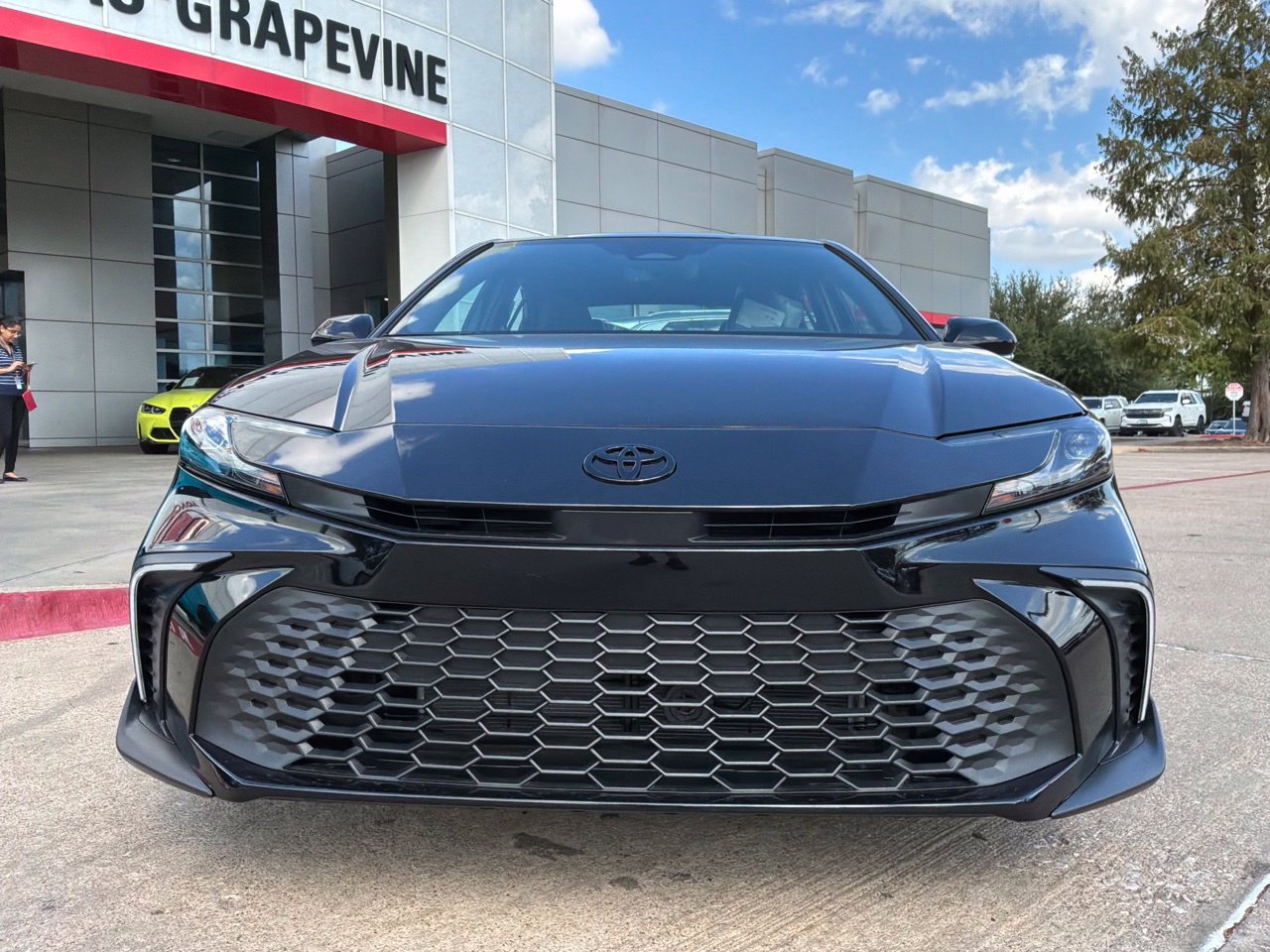 New 2026 Toyota Camry SE FWD image 3