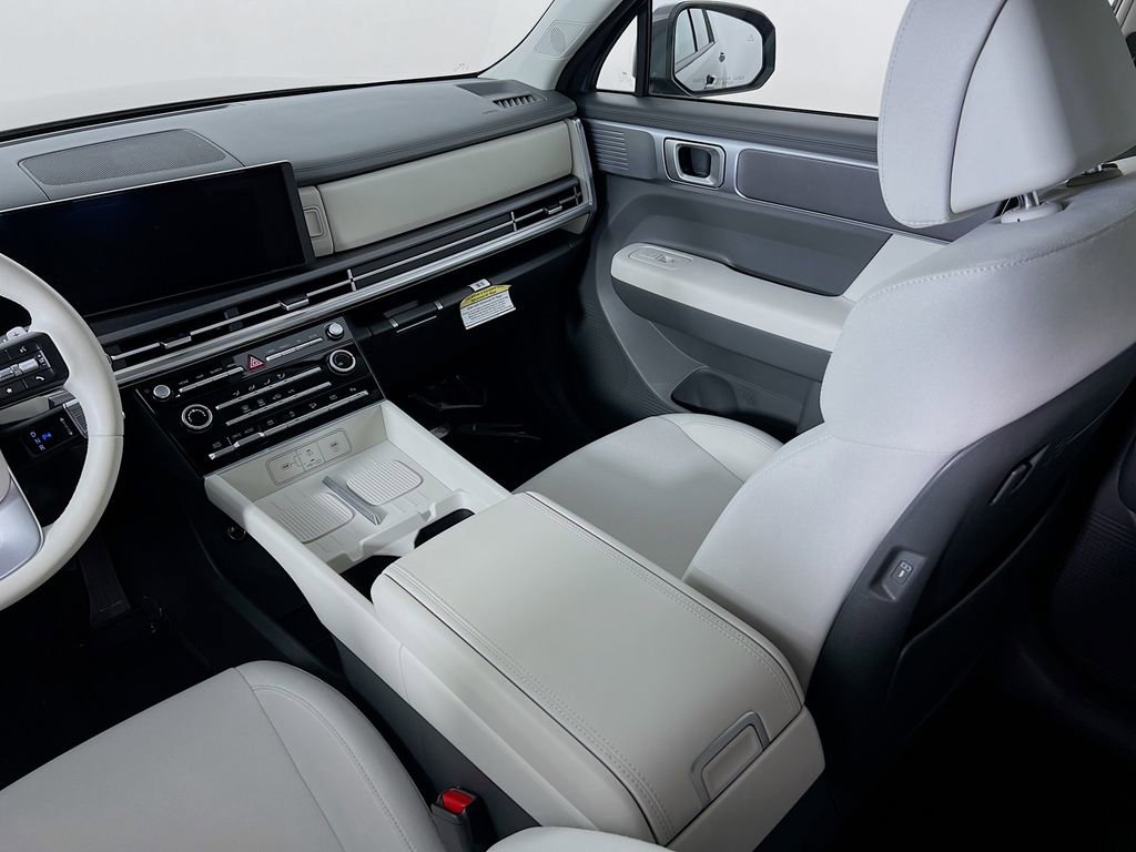 Certified 2025 Hyundai Santa Fe SE image 20