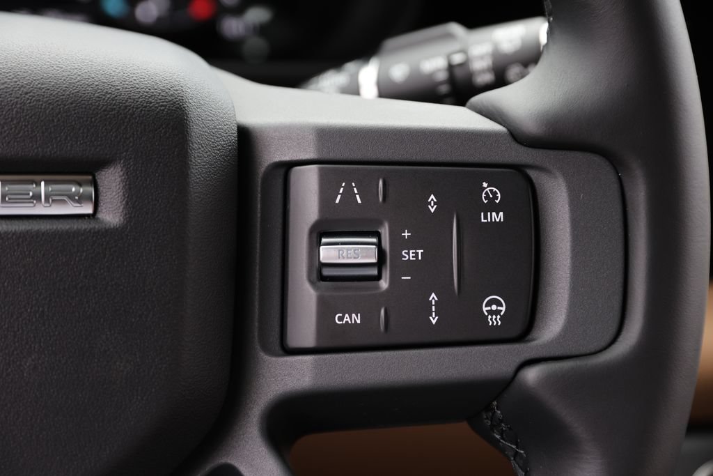 New 2026 Land Rover Defender 110 X-Dynamic SE AWD/4WD image 23