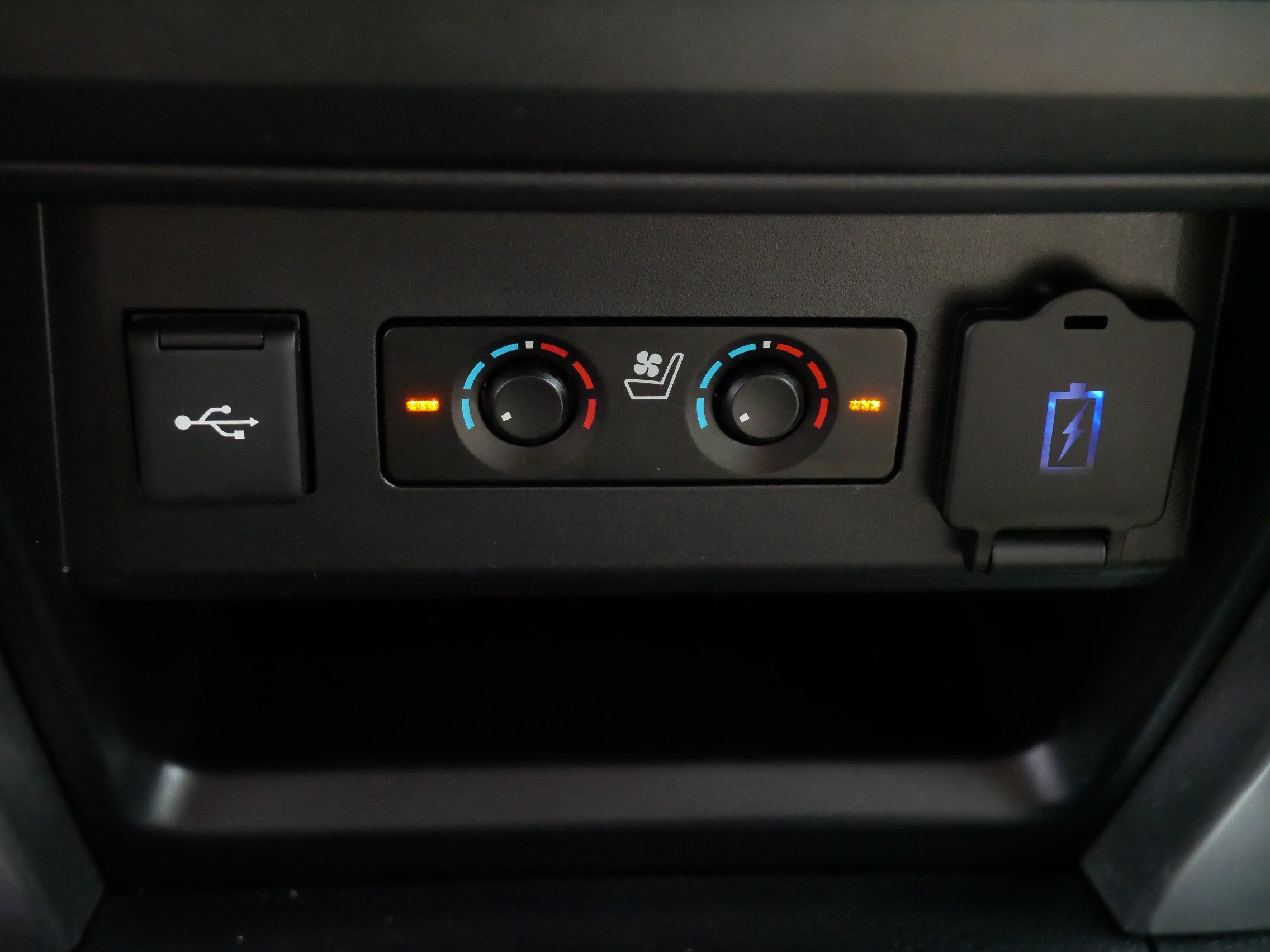 Used 2021 Toyota 4Runner Limited AWD/4WD image 29