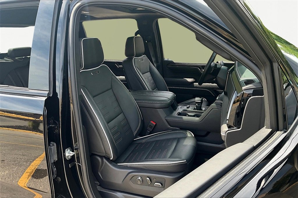 Used 2025 GMC Sierra 1500 AT4X image 7