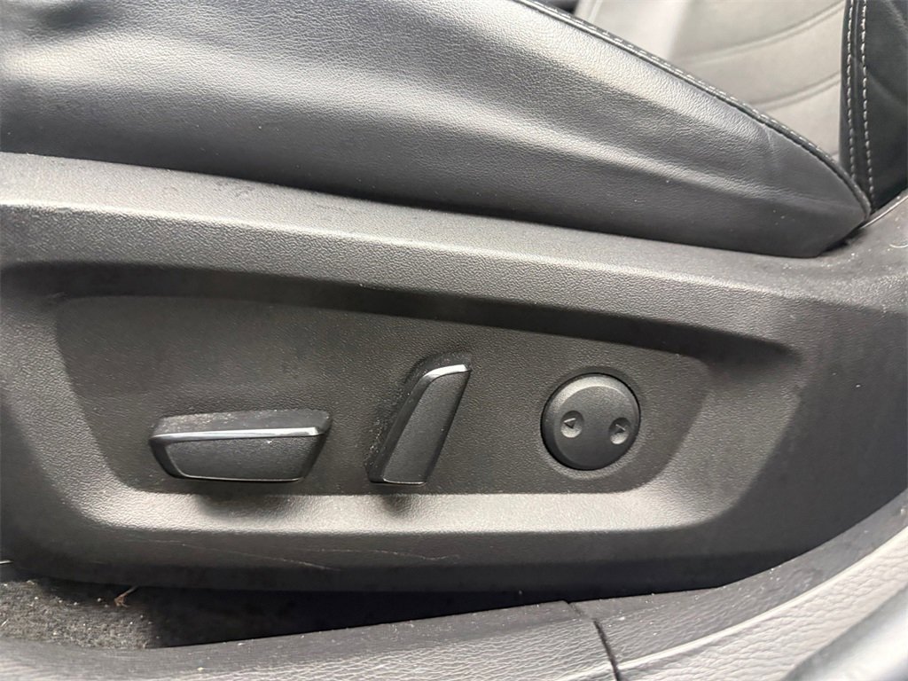 Used 2022 Mitsubishi Outlander SE image 13