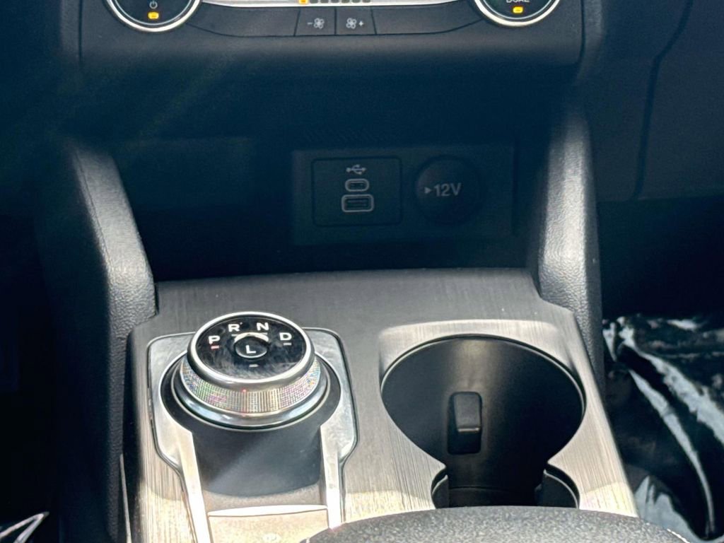 Certified 2025 Ford Escape Active FWD image 20
