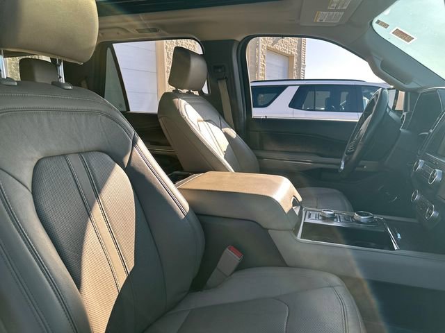 Used 2019 Ford Expedition Limited image 17