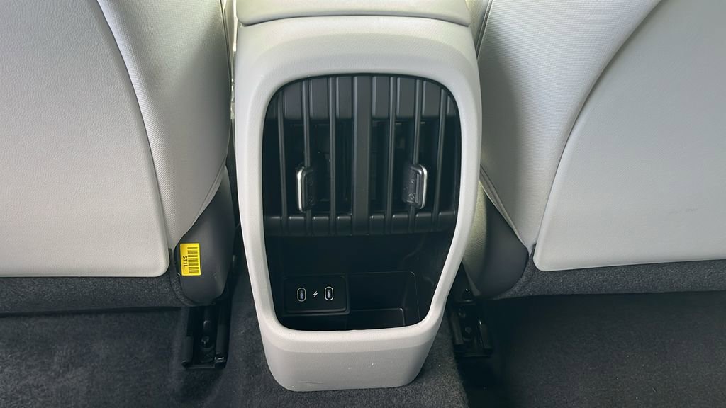 Used 2025 Hyundai Kona SEL image 27