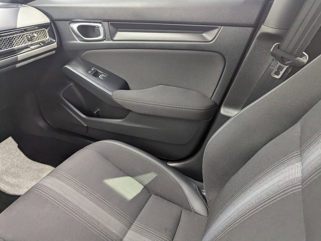 Used 2023 Honda Civic Sport image 12