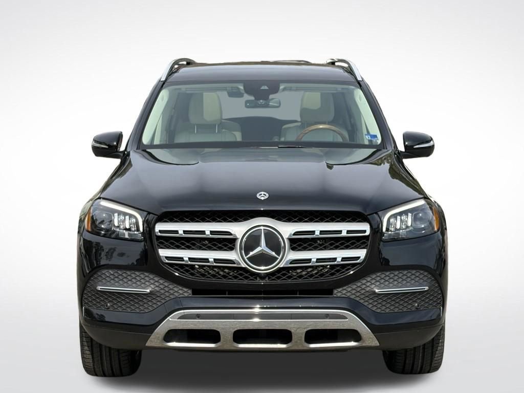 Used 2022 Mercedes-Benz GLS 450 4MATIC w/ Warmth & Comfort Package image 11