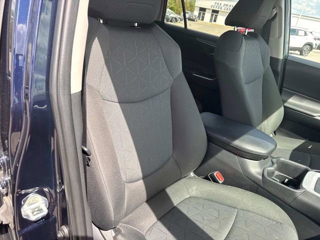 Used 2024 Toyota RAV4 XLE AWD/4WD image 24