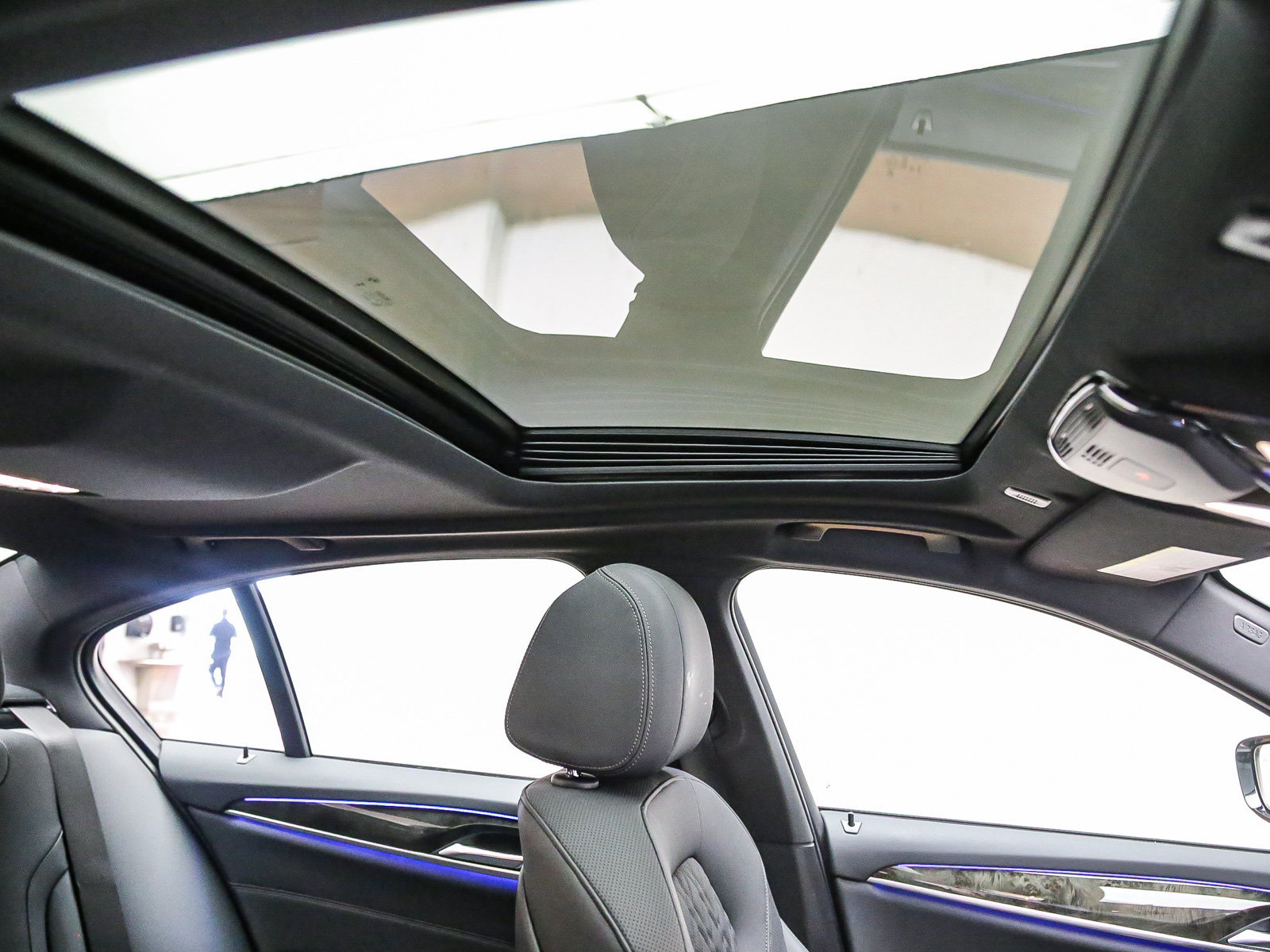 Certified 2023 BMW 540i w/ M Sport Package RWD image 17