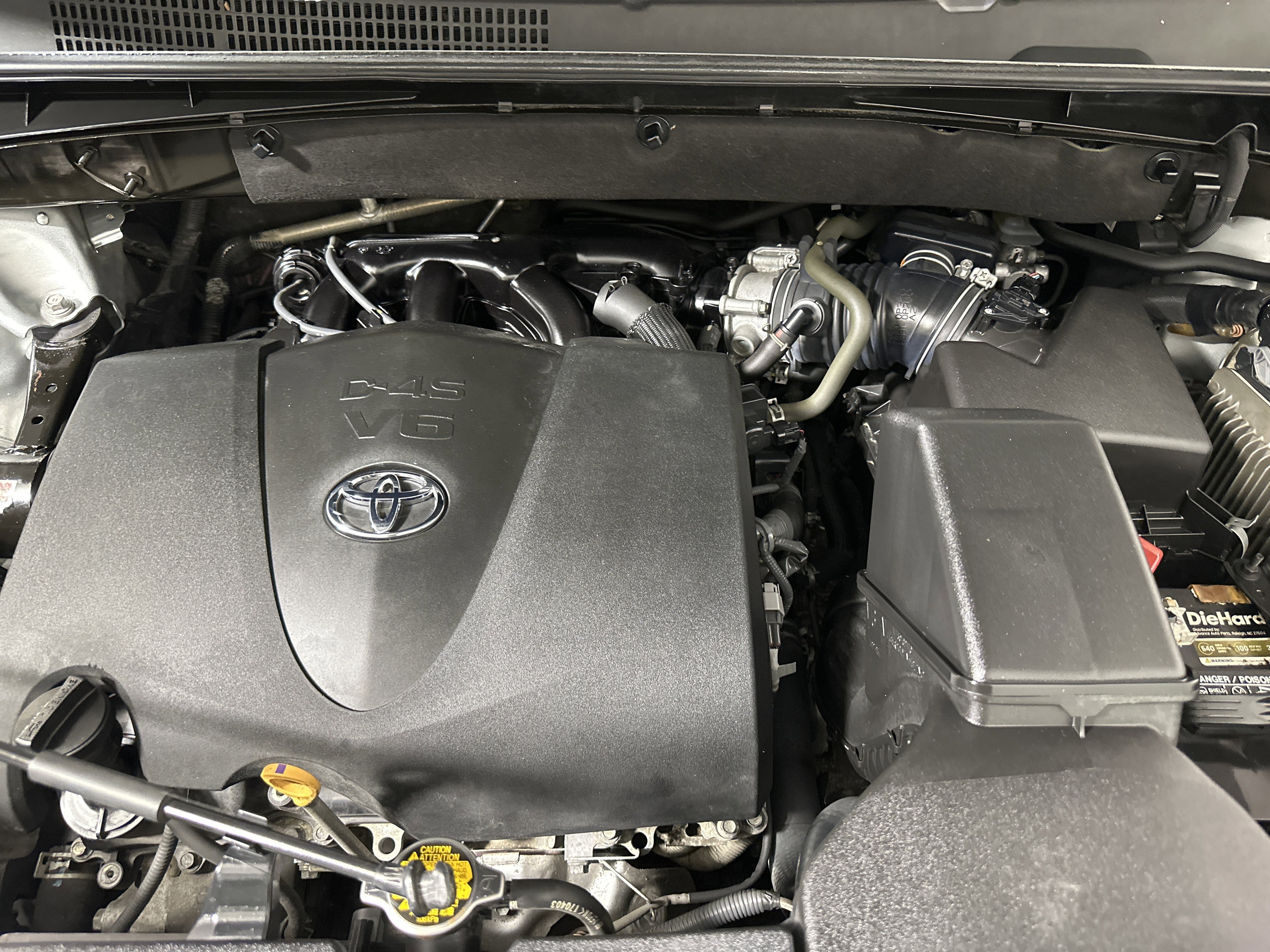 Used 2017 Toyota Highlander AWD V6 image 27