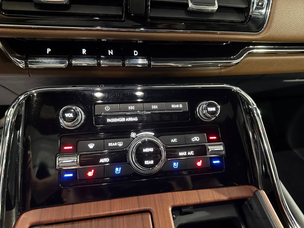 Used 2023 Lincoln Navigator L Reserve AWD/4WD image 19