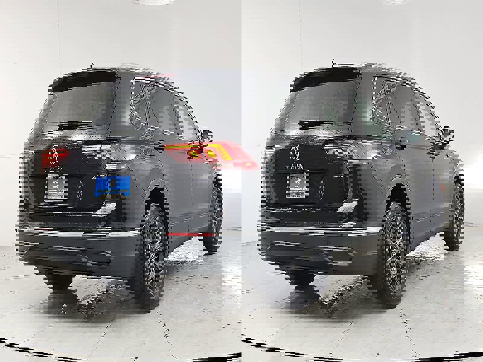 Certified 2024 Volkswagen Tiguan SE image 6