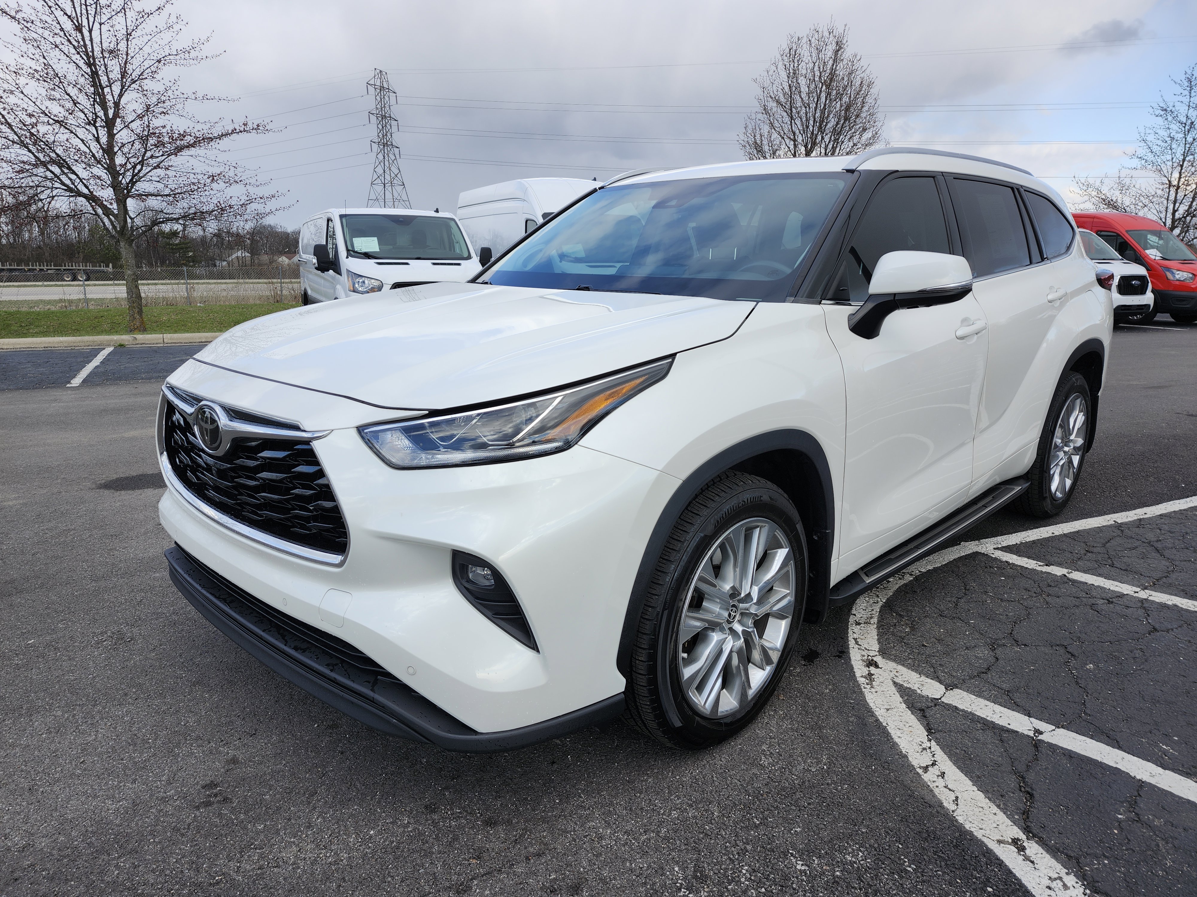 Used 2021 Toyota Highlander Limited image 17