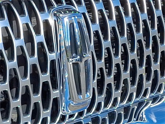 Used 2021 Lincoln Nautilus Reserve image 32