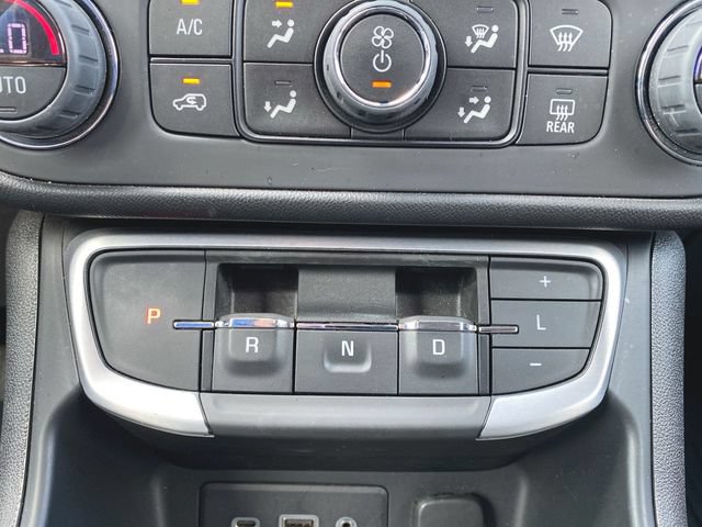 Used 2023 GMC Terrain SLE w/ Driver Convenience Package FWD image 15