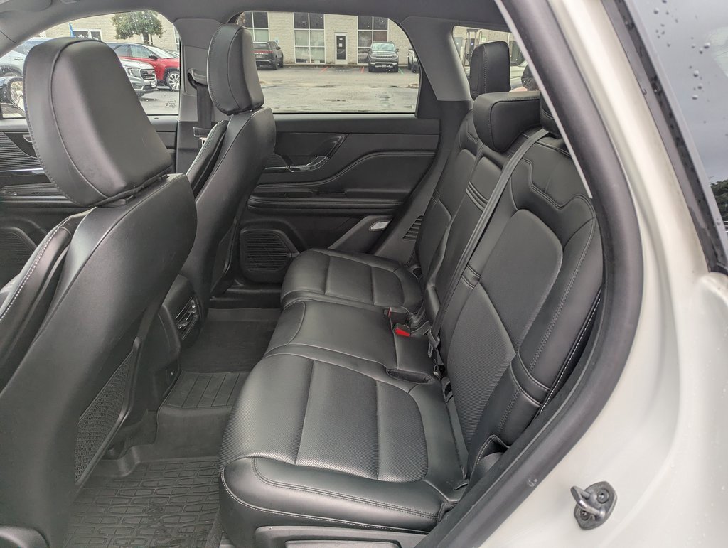 Used 2021 Lincoln Corsair AWD w/ Premium Package image 14