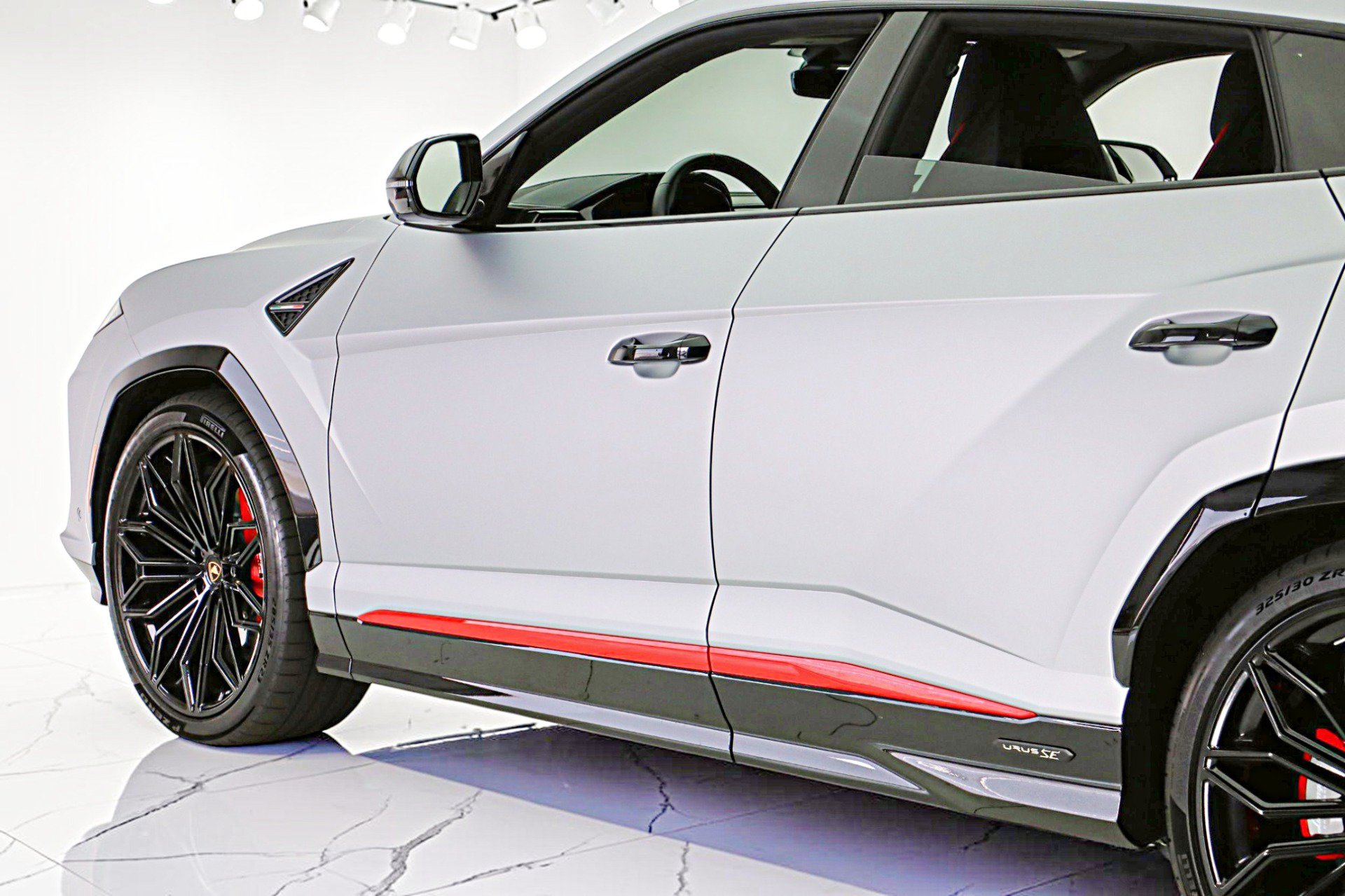 Used 2025 Lamborghini Urus S AWD/4WD image 8