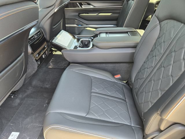 New 2026 Jeep Grand Wagoneer L Summit AWD/4WD image 24