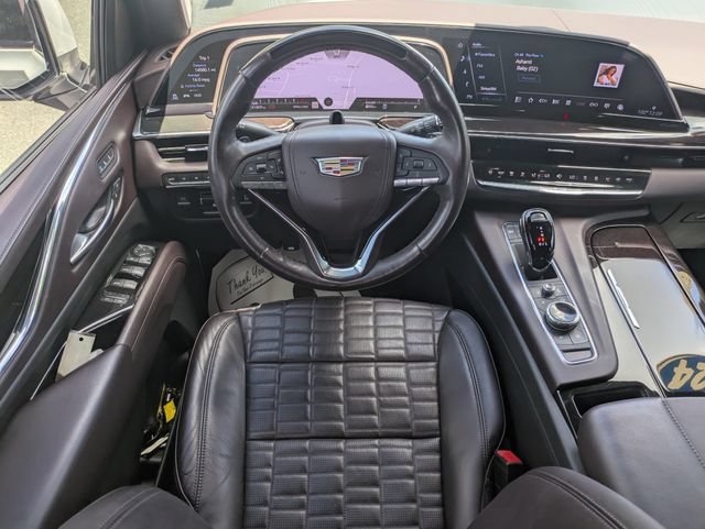 Used 2024 Cadillac Escalade ESV Sport Platinum w/ LPO, ONYX Package AWD/4WD image 14