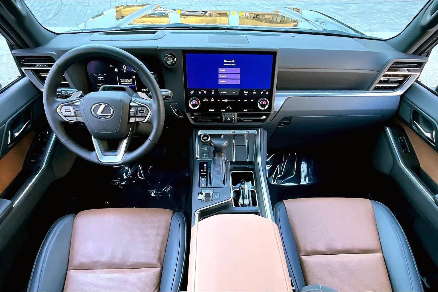 Used 2024 Lexus GX 550 w/ Accessory Package (2T) AWD/4WD image 15