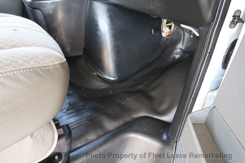 Used 2019 Chevrolet Express 3500 w/ Power Convenience Package RWD image 21