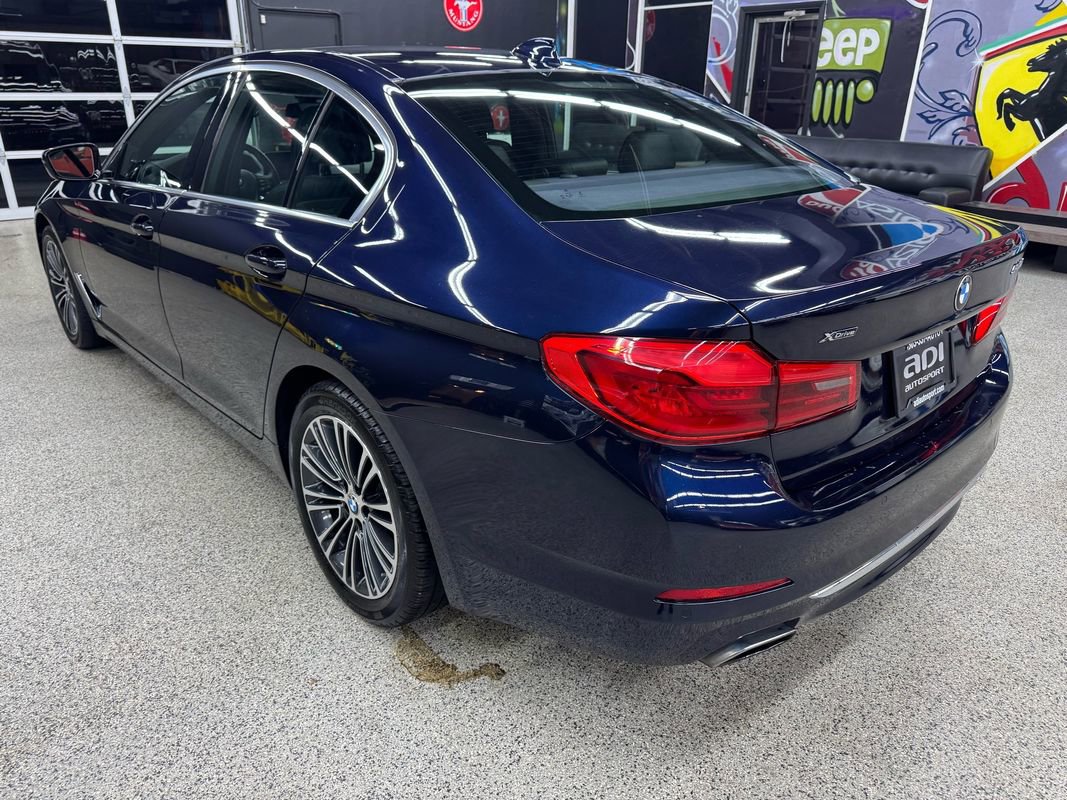 Used 2019 BMW 540i xDrive w/ Convenience Package image 3