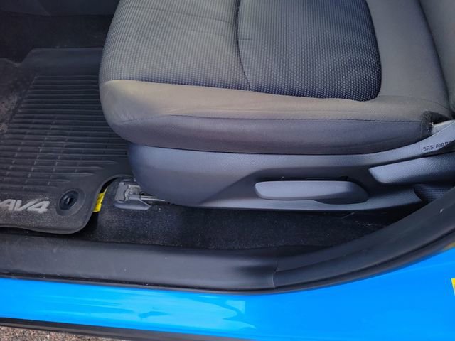 Used 2020 Toyota RAV4 LE w/ All Weather Liner Package image 15