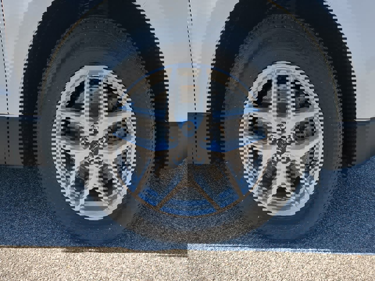 Certified 2024 Ford Edge SEL w/ Convenience Package AWD/4WD image 9