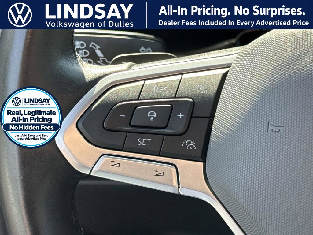 Used 2024 Volkswagen Atlas Cross Sport SEL R-Line AWD/4WD image 22