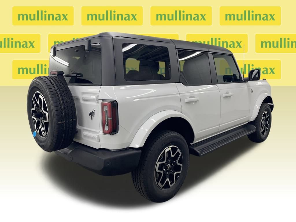 New 2025 Ford Bronco Outer Banks image 4