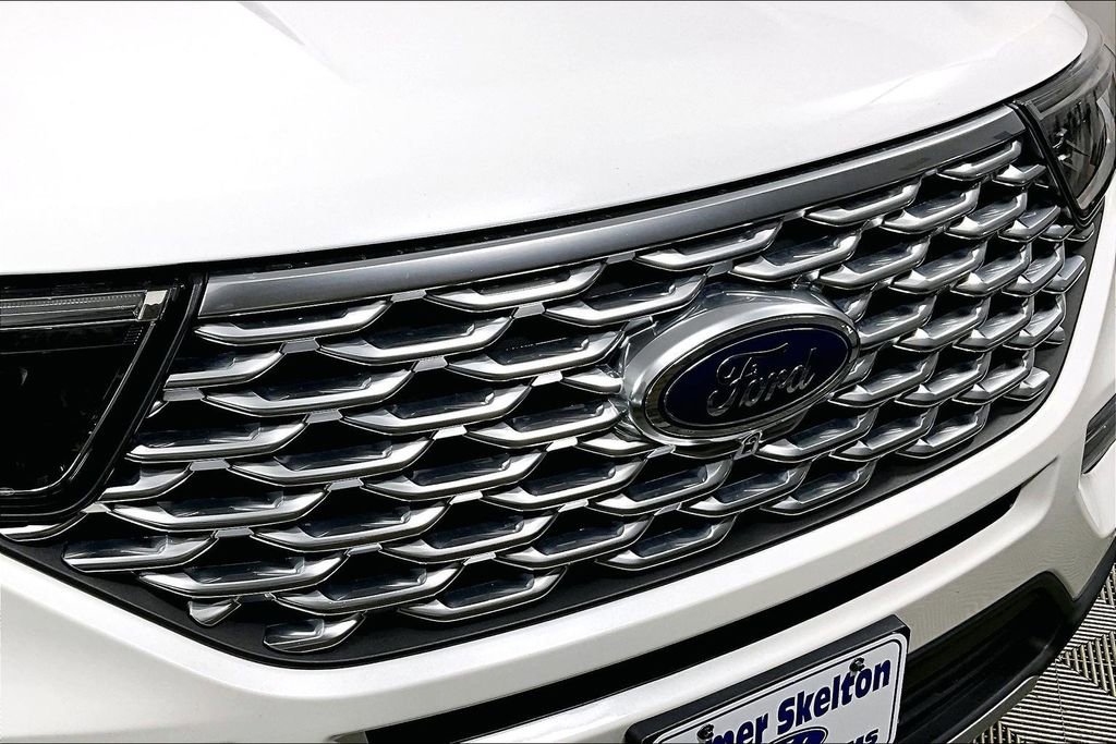 Used 2021 Ford Explorer Platinum w/ Equipment Group 601A image 31
