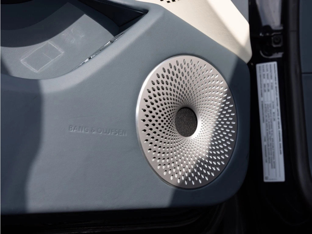 Certified 2022 Bentley Flying Spur W12 image 26