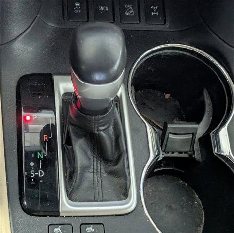 Used 2019 Toyota Highlander XLE AWD/4WD image 13