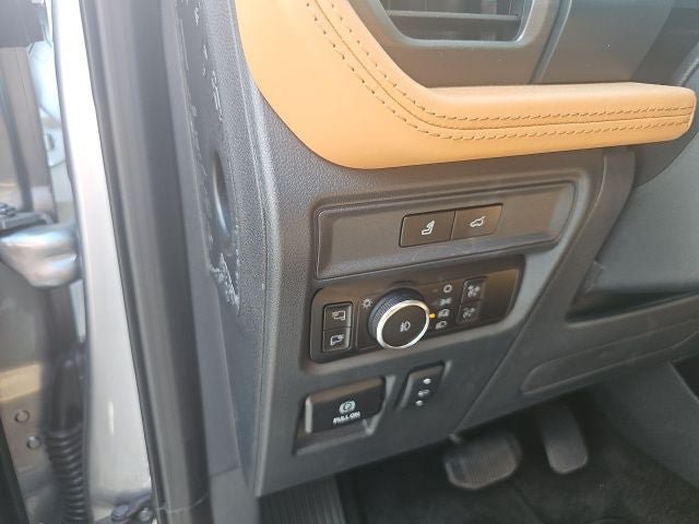 Used 2023 Ford Expedition Max Platinum AWD/4WD image 16