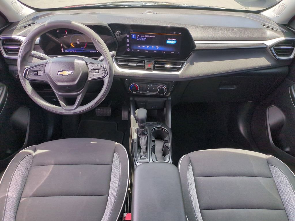 Used 2025 Chevrolet TrailBlazer LT AWD/4WD image 25