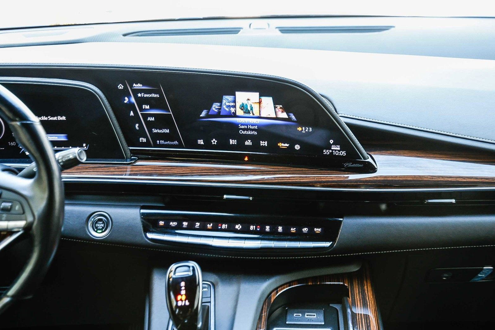 Used 2022 Cadillac Escalade ESV Luxury image 11