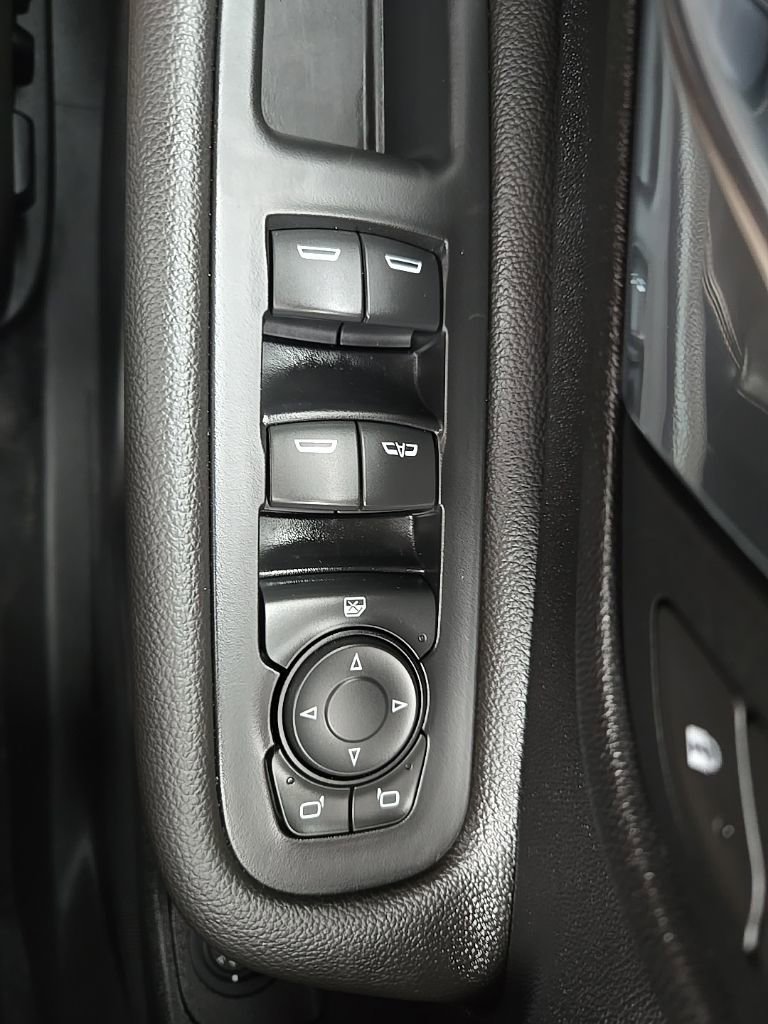 Used 2021 GMC Terrain SLT w/ LPO, Floor Liner Package image 26