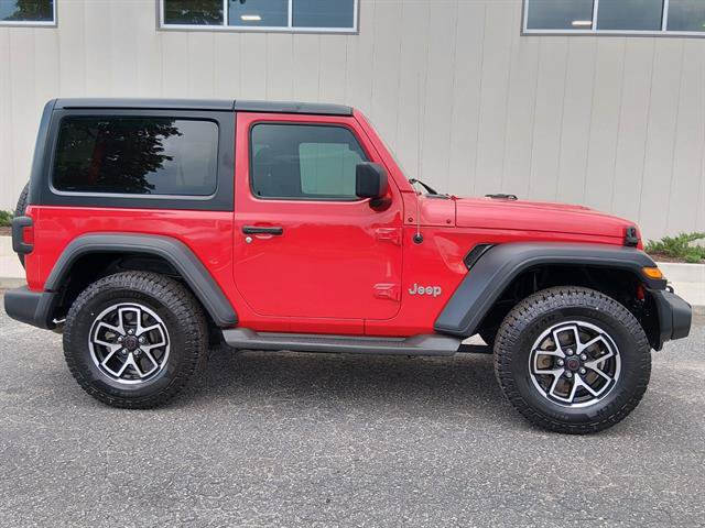 Used 2020 Jeep Wrangler Sport AWD/4WD image 2
