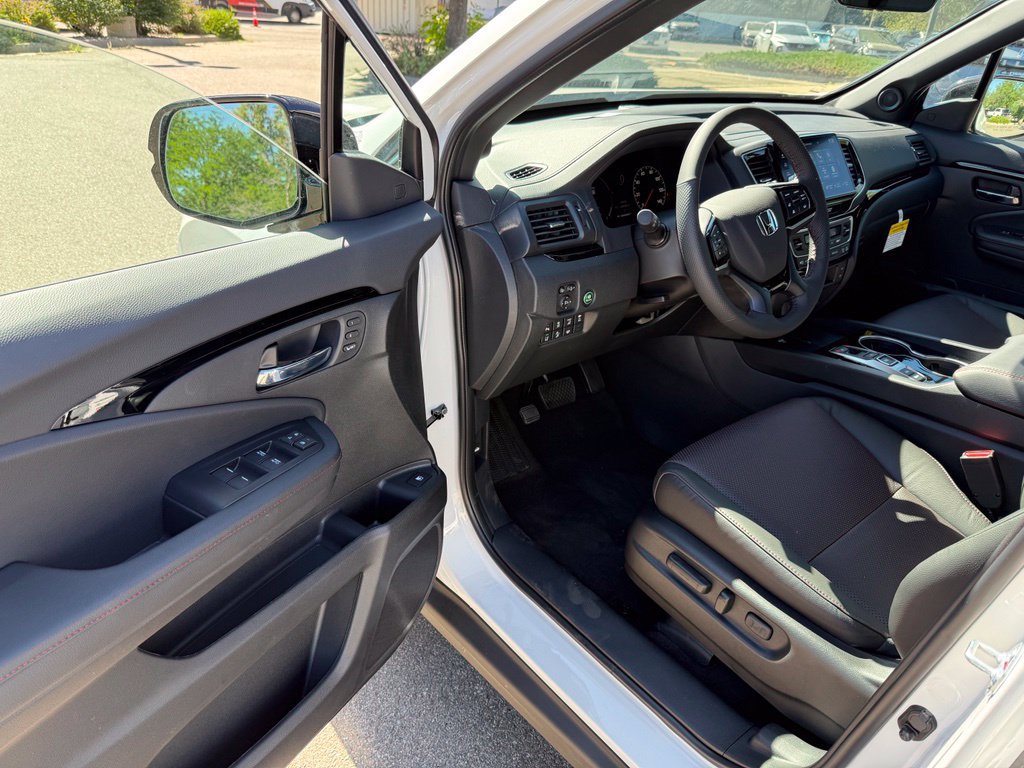 New 2026 Honda Ridgeline Black Edition image 12