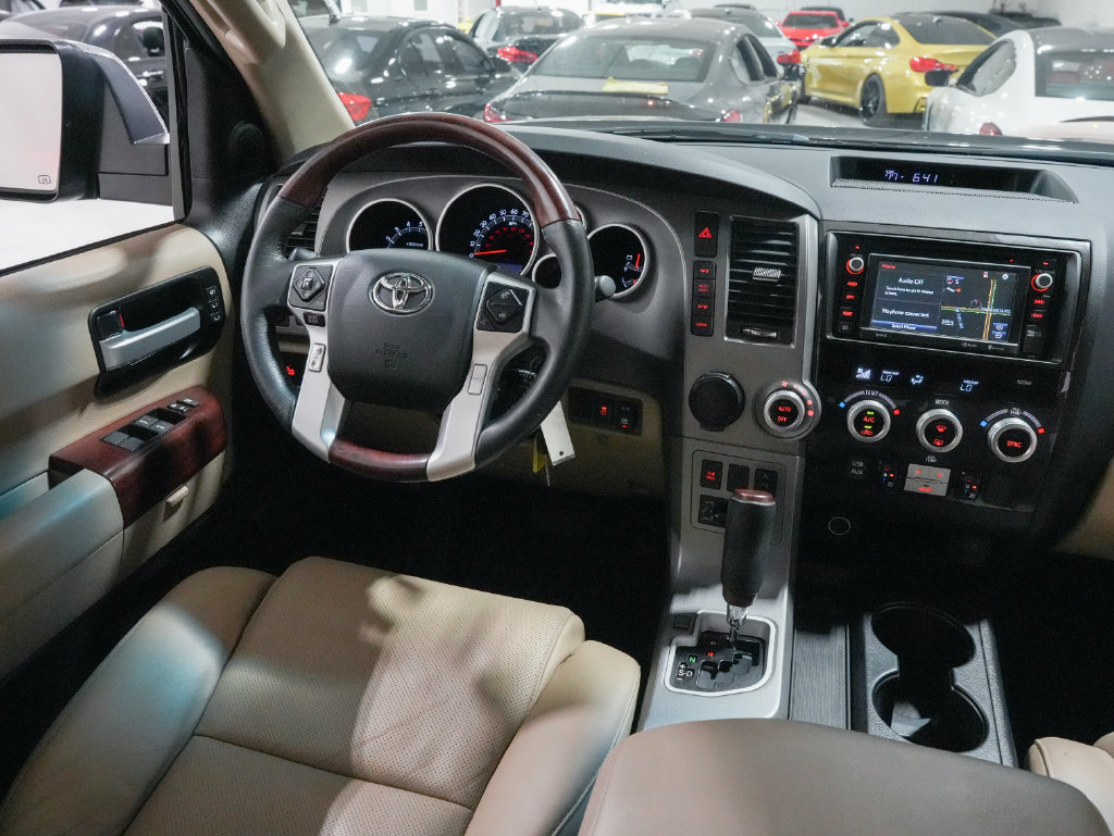 Used 2017 Toyota Sequoia Platinum RWD image 11