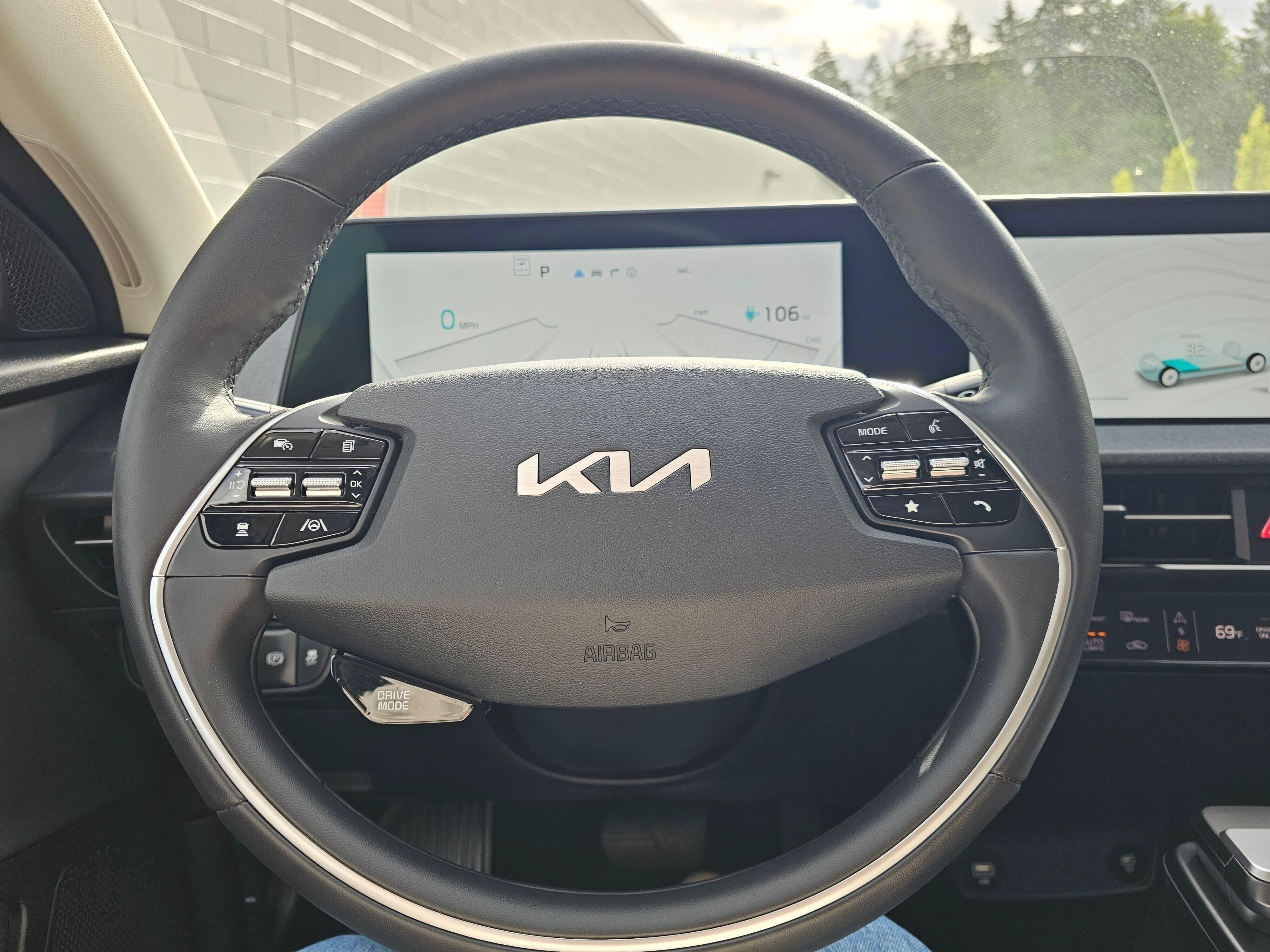Used 2024 Kia EV6 Light AWD/4WD image 23