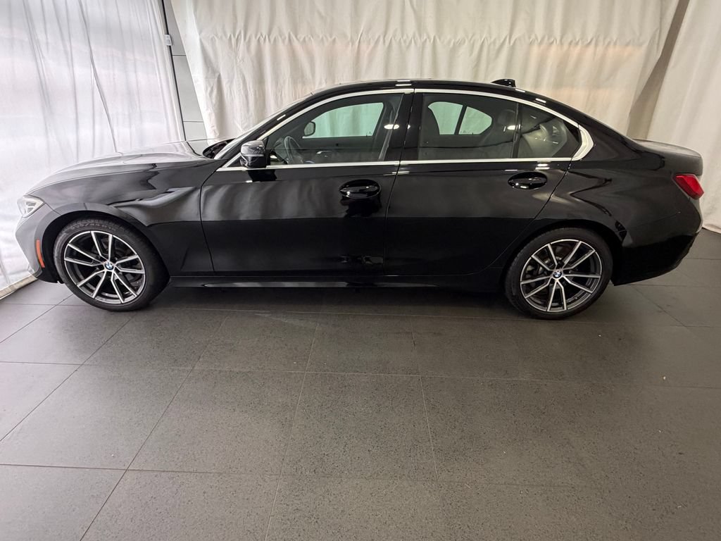 Used 2020 BMW 330i xDrive Sedan w/ Convenience Package AWD/4WD image 2