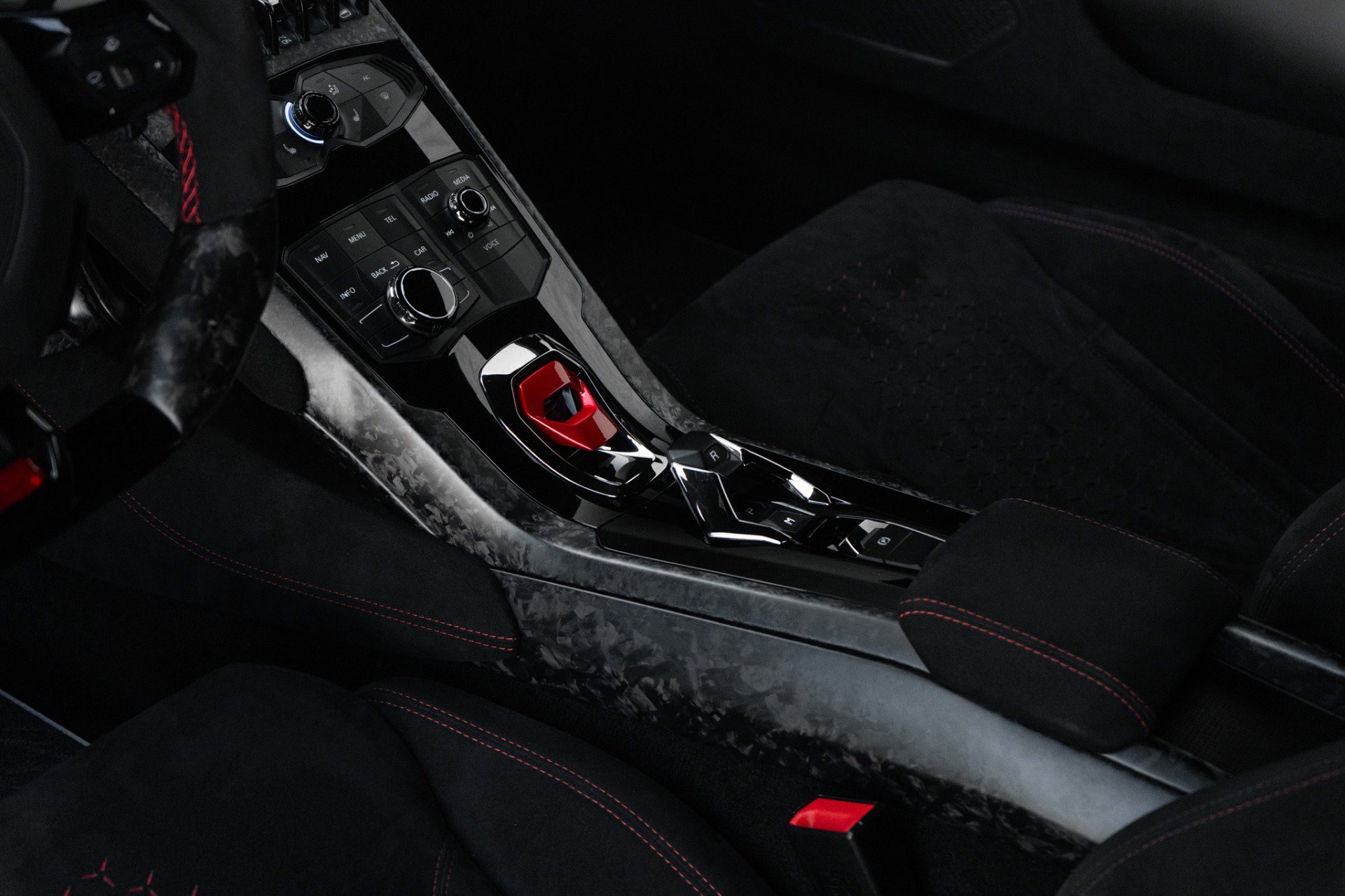 Used 2018 Lamborghini Huracan Performante image 19