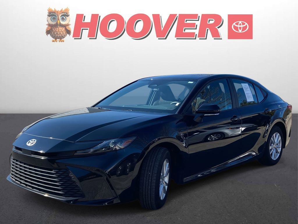 Used 2025 Toyota Camry LE image 6
