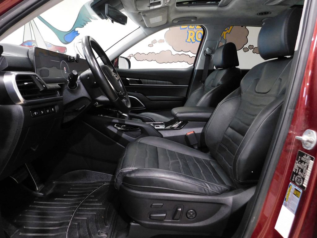 Used 2023 Kia Telluride SX X-Line image 29