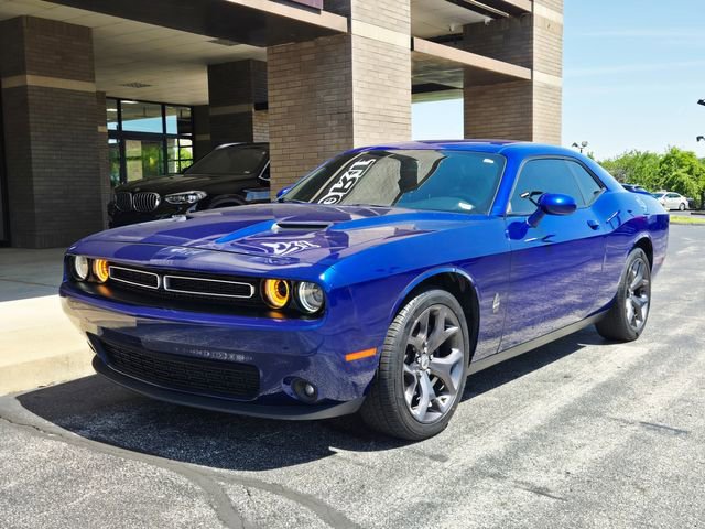 Used 2018 Dodge Challenger SXT Plus RWD image 2