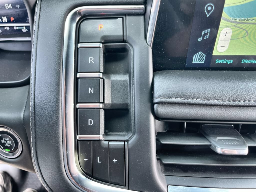 Used 2024 Chevrolet Tahoe Z71 w/ Luxury Package AWD/4WD image 16