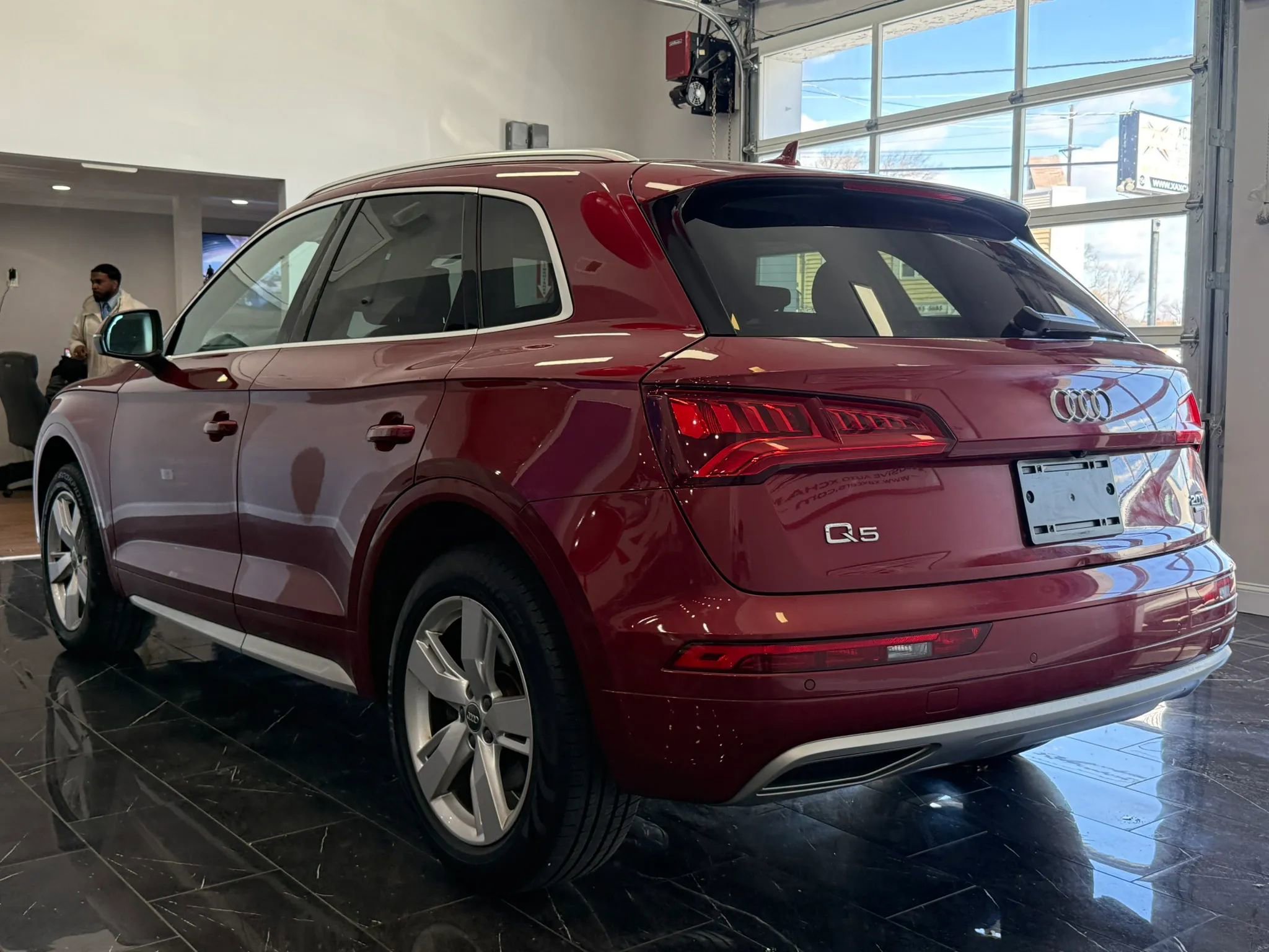 Used 2018 Audi Q5 2.0T Premium Plus image 4