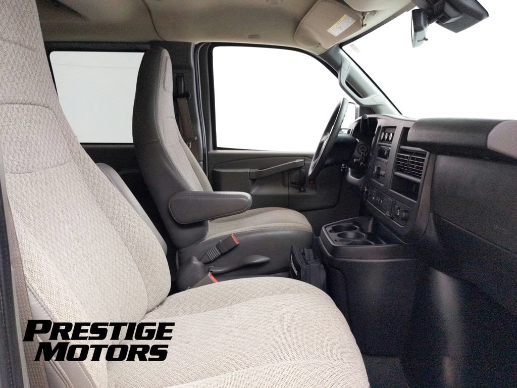 Used 2019 Chevrolet Express 2500 LT w/ LT Preferred Equipment Group RWD image 24
